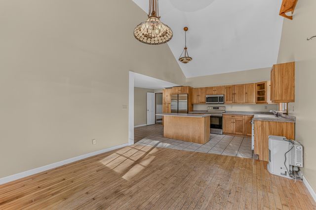 402 Oak Hill Road, Northfield, NH 03276