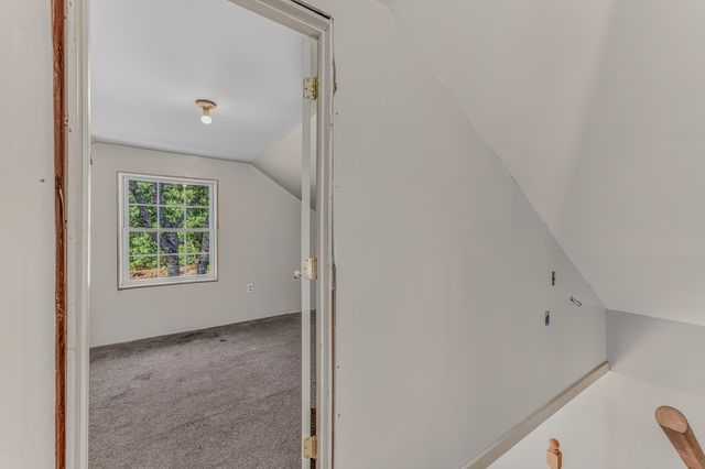 402 Oak Hill Road, Northfield, NH 03276