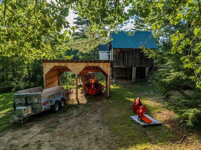 402 Oak Hill Road, Northfield, NH 03276