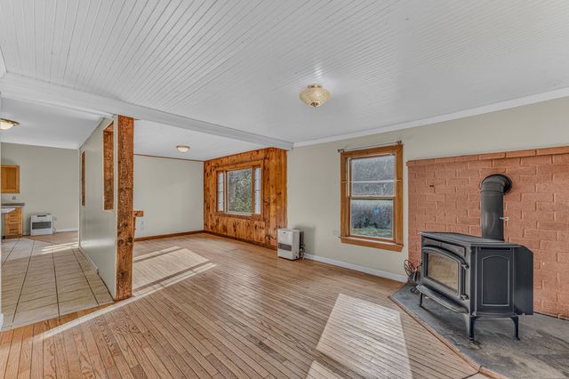 402 Oak Hill Road, Northfield, NH 03276