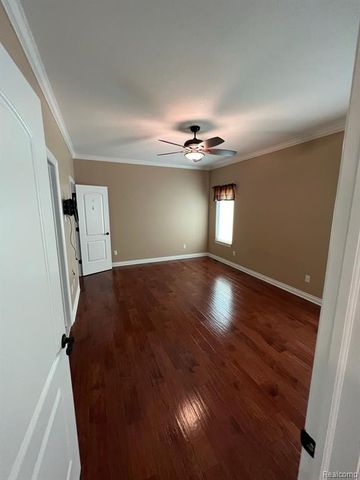 5954 Purple Martin Drive, South Rockwood, MI 48179