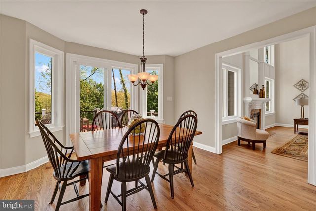 111 PINEWOOD CIR, New Hope, PA 18938