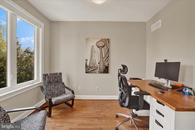 111 PINEWOOD CIR, New Hope, PA 18938