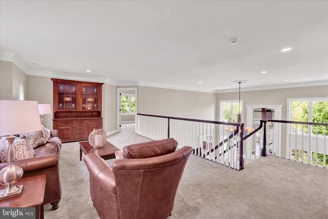 111 PINEWOOD CIR, New Hope, PA 18938