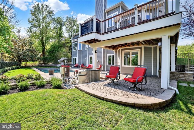 111 PINEWOOD CIR, New Hope, PA 18938