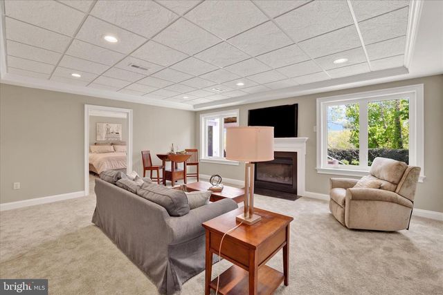 111 PINEWOOD CIR, New Hope, PA 18938