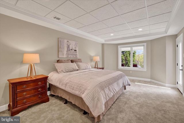 111 PINEWOOD CIR, New Hope, PA 18938