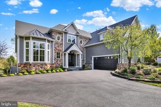 111 PINEWOOD CIR, New Hope, PA 18938