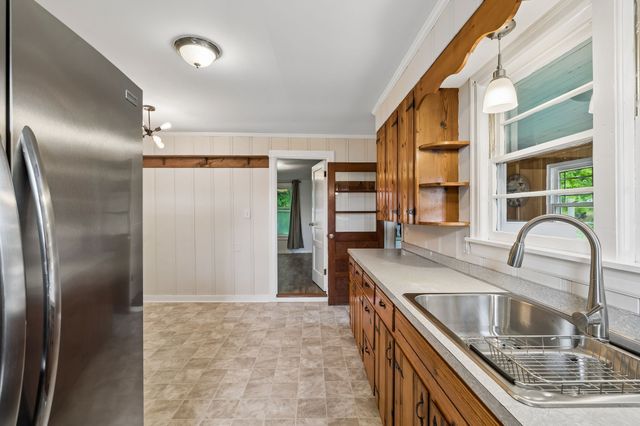 15 Sloan Branch Rd, Pleasant Shade, TN 37145
