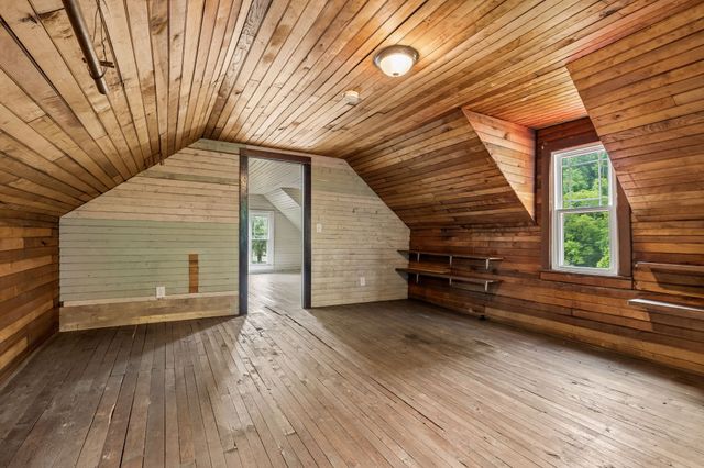 15 Sloan Branch Rd, Pleasant Shade, TN 37145