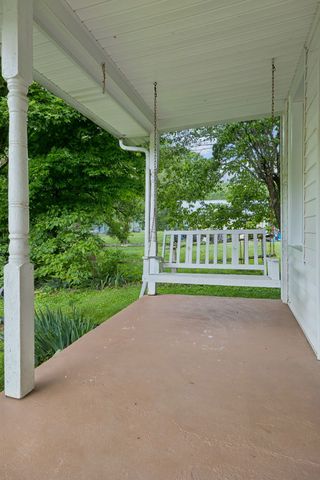 15 Sloan Branch Rd, Pleasant Shade, TN 37145
