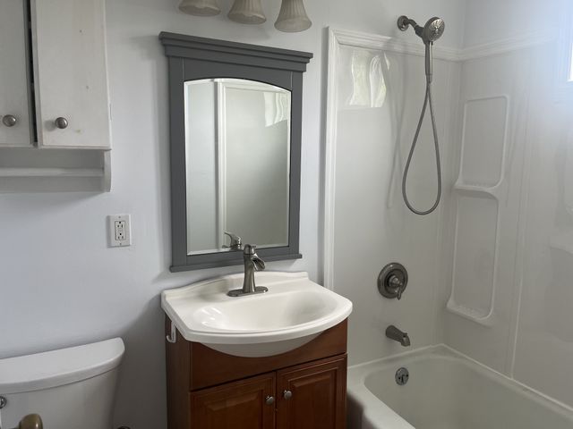15 Sloan Branch Rd, Pleasant Shade, TN 37145