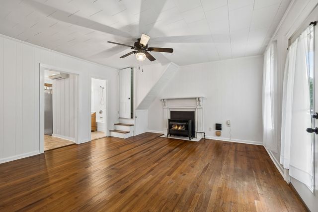 15 Sloan Branch Rd, Pleasant Shade, TN 37145