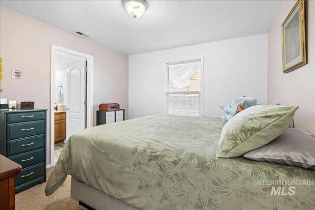 777 S Jarbidge Ave, Middleton, ID 83644