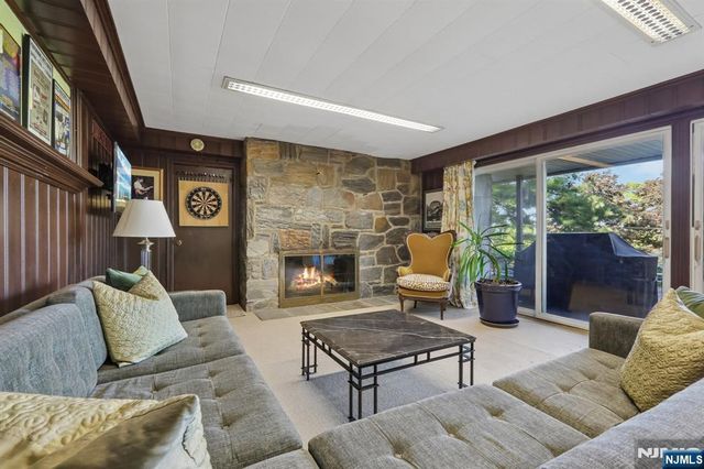 122 Sunrise Drive, Hawthorne, NJ 07506