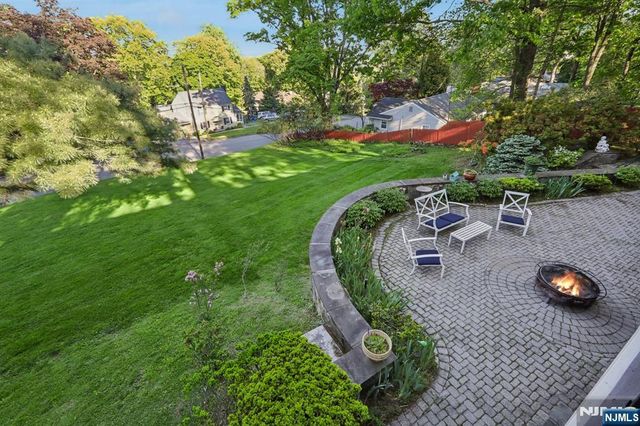 122 Sunrise Drive, Hawthorne, NJ 07506