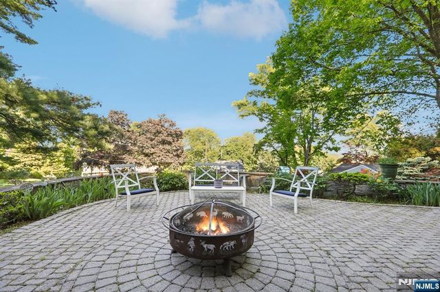 122 Sunrise Drive, Hawthorne, NJ 07506