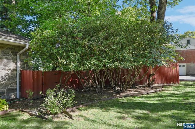 122 Sunrise Drive, Hawthorne, NJ 07506