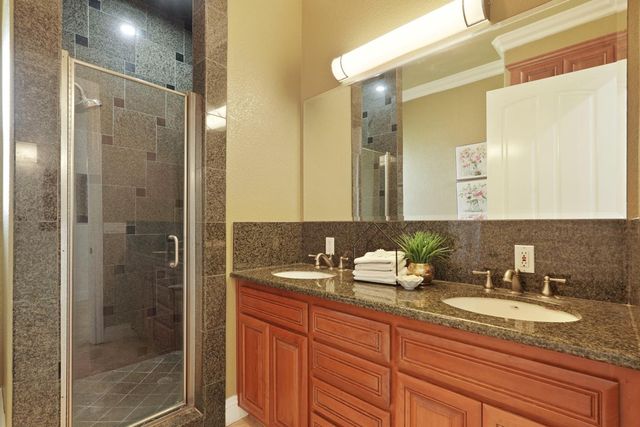 7306 Van Allen Rd, Stockton, CA 95215