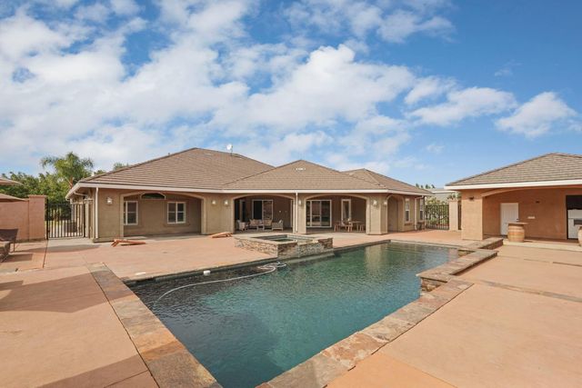 7306 Van Allen Rd, Stockton, CA 95215