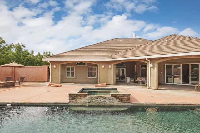 7306 Van Allen Rd, Stockton, CA 95215