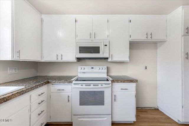569 Rio Grande Circle, Thousand Oaks, CA 91360