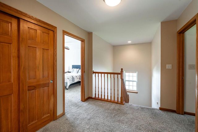 3762 E Stargrass LANE, Oak Creek, WI 53154