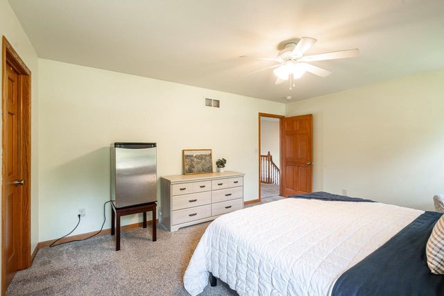 3762 E Stargrass LANE, Oak Creek, WI 53154