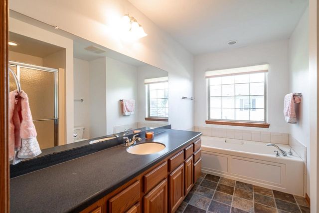 3762 E Stargrass LANE, Oak Creek, WI 53154