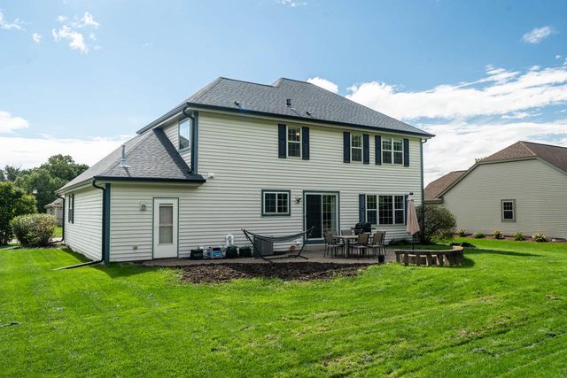 3762 E Stargrass LANE, Oak Creek, WI 53154