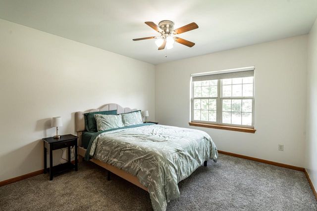 3762 E Stargrass LANE, Oak Creek, WI 53154
