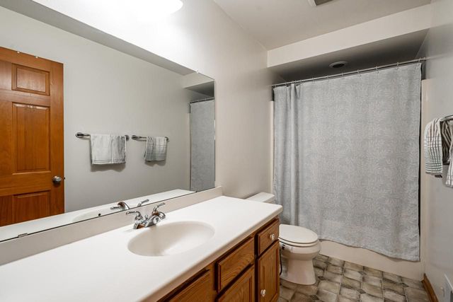 3762 E Stargrass LANE, Oak Creek, WI 53154