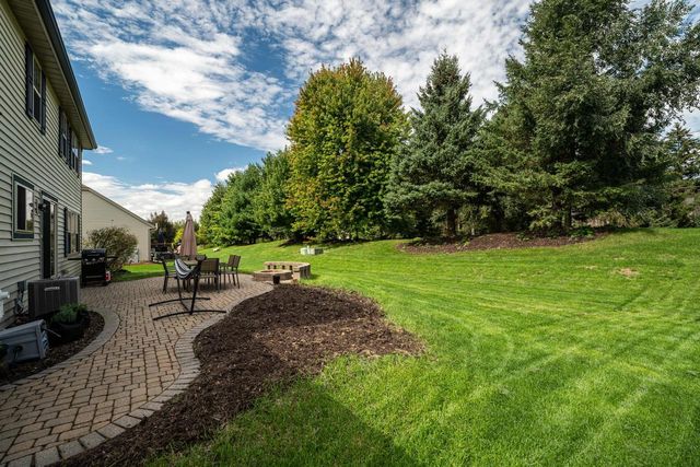 3762 E Stargrass LANE, Oak Creek, WI 53154