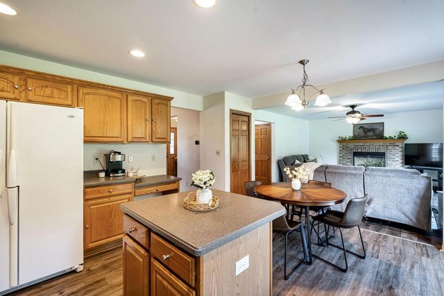 3762 E Stargrass LANE, Oak Creek, WI 53154