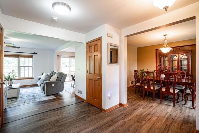 3762 E Stargrass LANE, Oak Creek, WI 53154