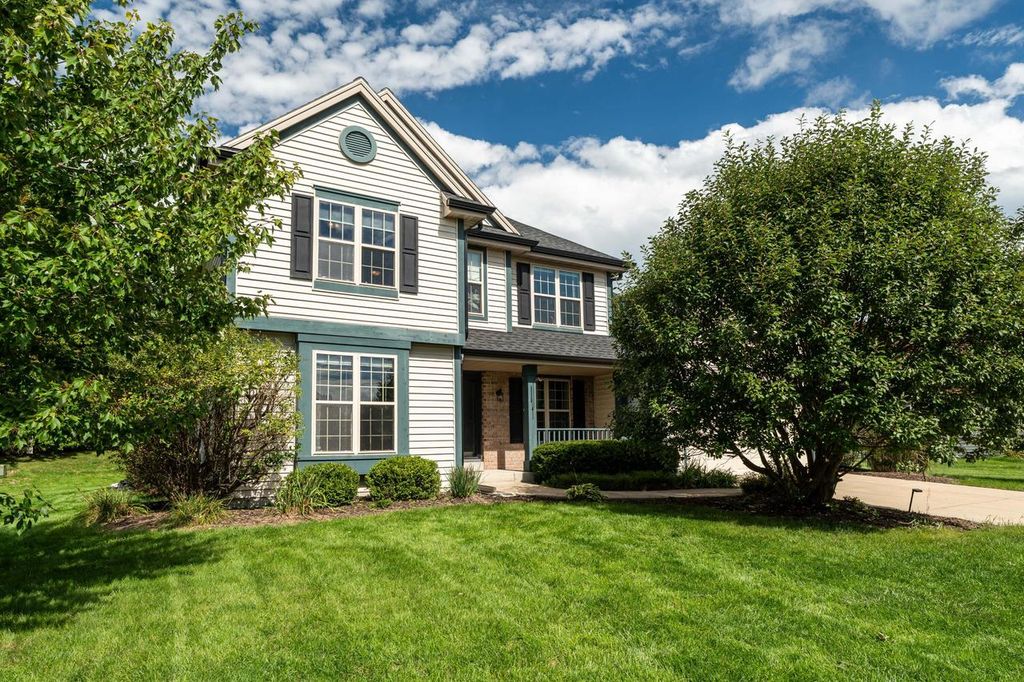 3762 E Stargrass LANE, Oak Creek, WI 53154