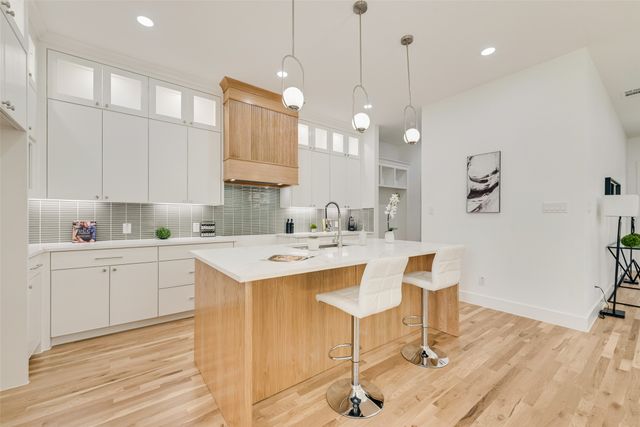 1220 Walmsley Avenue, Dallas, TX 75208