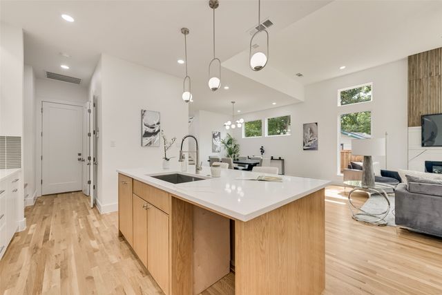 1220 Walmsley Avenue, Dallas, TX 75208