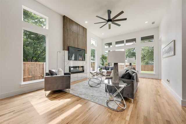 1220 Walmsley Avenue, Dallas, TX 75208
