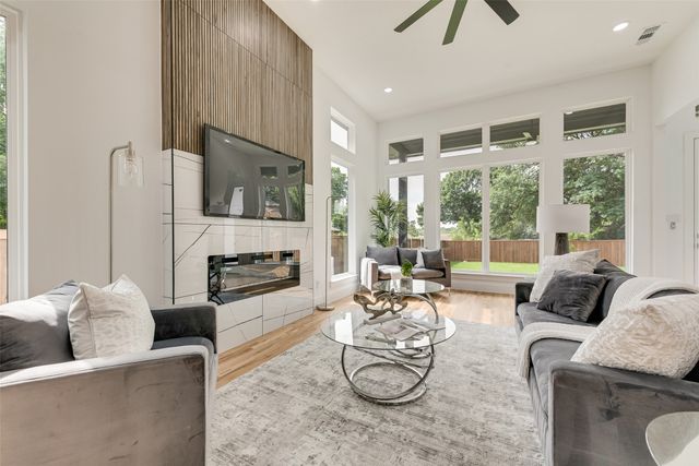 1220 Walmsley Avenue, Dallas, TX 75208