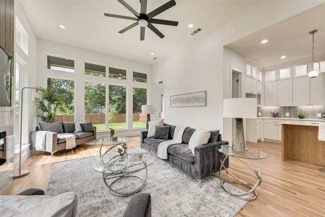 1220 Walmsley Avenue, Dallas, TX 75208