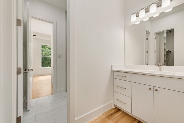 1220 Walmsley Avenue, Dallas, TX 75208