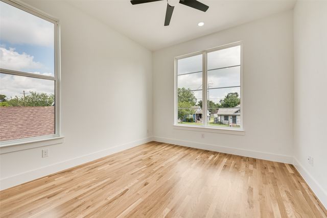 1220 Walmsley Avenue, Dallas, TX 75208