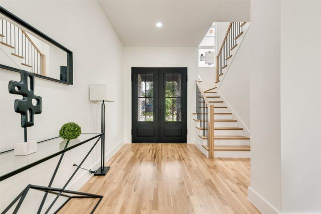 1220 Walmsley Avenue, Dallas, TX 75208