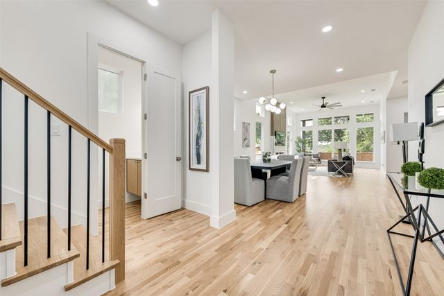 1220 Walmsley Avenue, Dallas, TX 75208