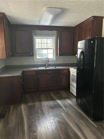 7065 Dawsonville Highway A, Dawsonville, GA 30534