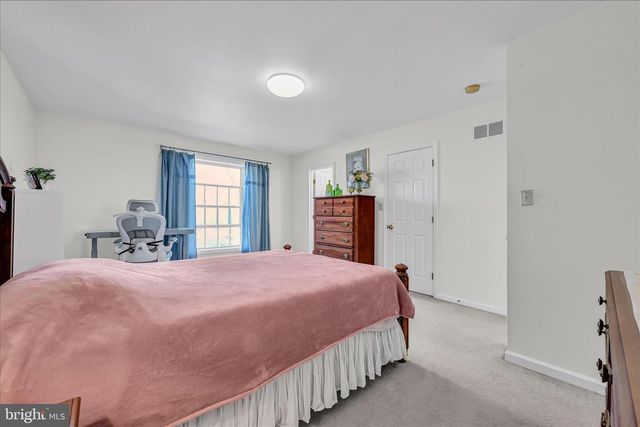 24 HERON RD, Lititz, PA 17543