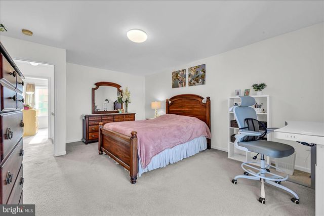 24 HERON RD, Lititz, PA 17543