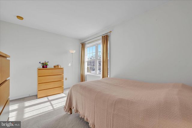 24 HERON RD, Lititz, PA 17543