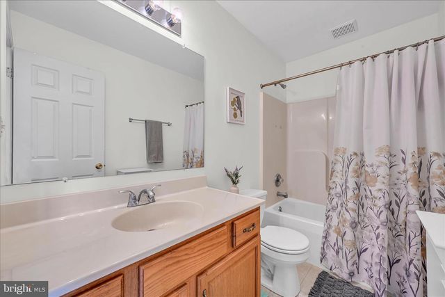 24 HERON RD, Lititz, PA 17543